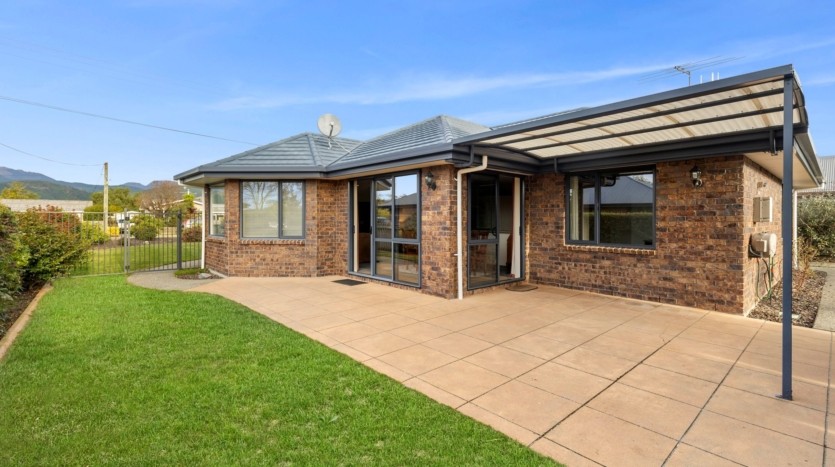 K Real Estate -  41 Lord Rutherford Road North