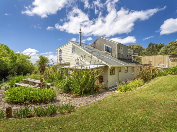 K Real Estate Agency - Motueka | Nelson | Tasman & Golden Bay - 14 Lookout Road - Parapara