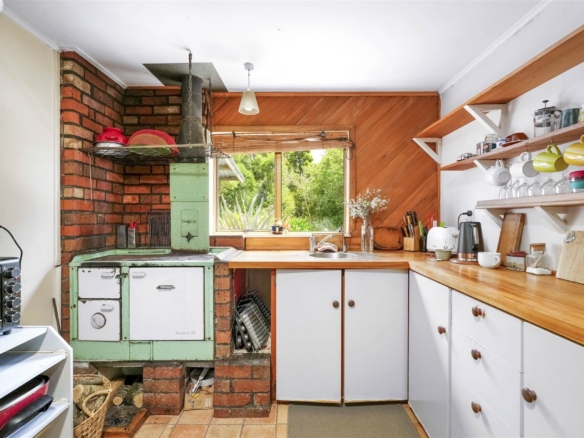 K Real Estate Agency - Motueka | Nelson | Tasman & Golden Bay - 14 Lookout Road - Parapara