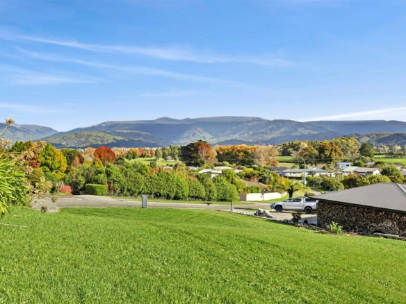K Real Estate Agency - Motueka | Nelson | Tasman & Golden Bay - 25 Arapeta Place - Takaka