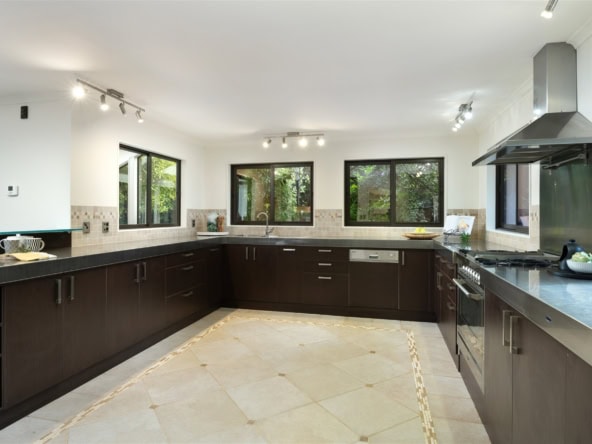 K Real Estate Agency - Motueka | Nelson | Tasman & Golden Bay - 3 Francis Street - Blenheim