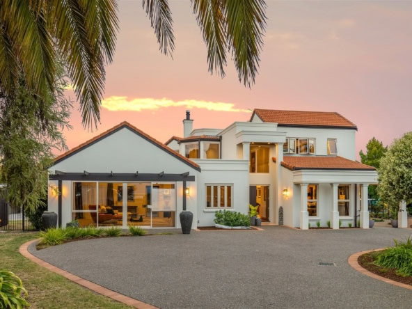 duCHATEAU | Real Estate | Surry Hills - 63 Motueka Quay - Motueka