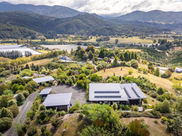 K Real Estate Agency - Motueka | Nelson | Tasman & Golden Bay - 98 Mytton Heights - Motueka