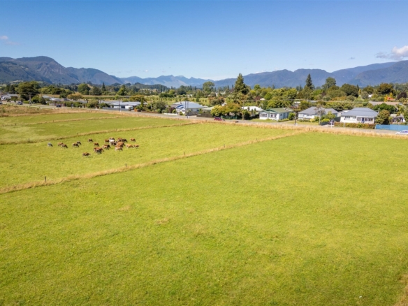 K Real Estate Agency - Motueka | Nelson | Tasman & Golden Bay - Lots 1 & 4 43 Meihana Street - Takaka