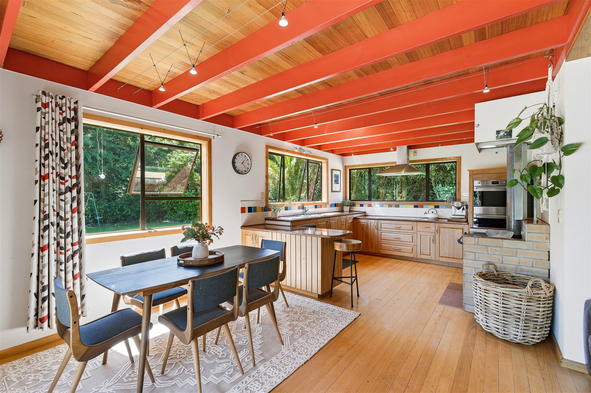 K Real Estate Agency - Motueka | Nelson | Tasman & Golden Bay - 2529 Moutere Highway - Lower Moutere