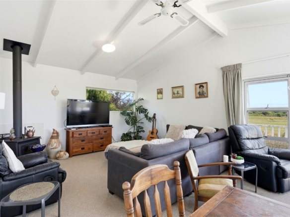 K Real Estate Agency - Motueka | Nelson | Tasman & Golden Bay - 682 Abel Tasman Drive - Clifton