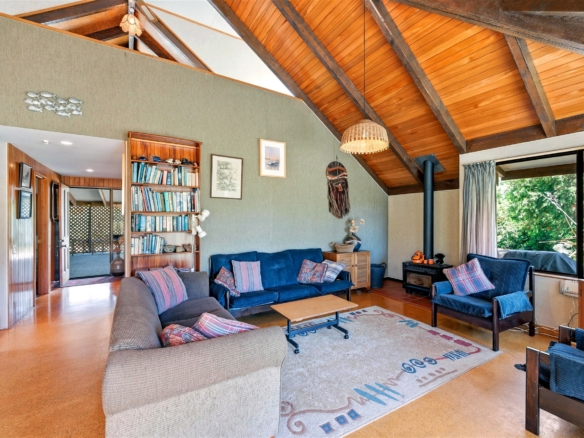 K Real Estate Agency - Motueka | Nelson | Tasman & Golden Bay - 80 Selwyn Street - Pohara