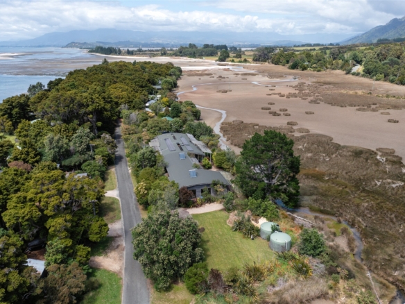 K Real Estate Agency - Motueka | Nelson | Tasman & Golden Bay - 30 Totara Avenue - Collingwood