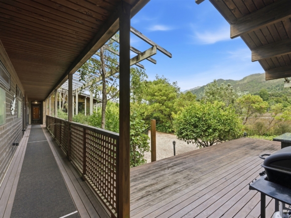 K Real Estate Agency - Motueka | Nelson | Tasman & Golden Bay - 30 Totara Avenue - Collingwood