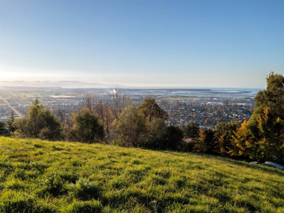 112a Hart Road - Richmond