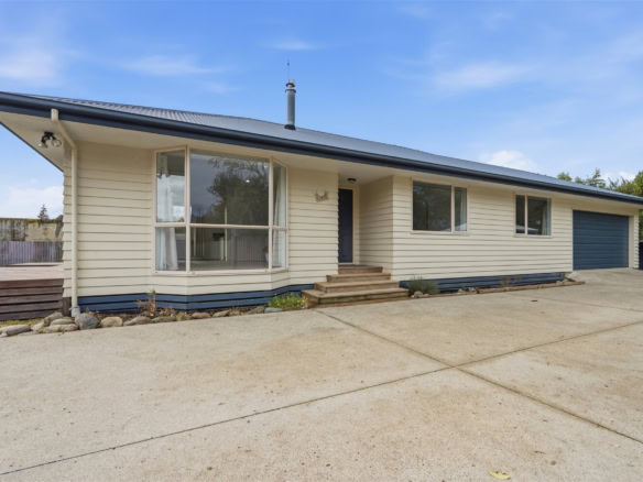 K Real Estate Agency - Motueka | Nelson | Tasman & Golden Bay - 30 Feary Crescent - Takaka