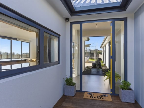 54 Les Wakefield Road