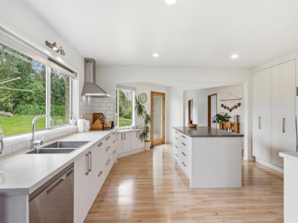 K Real Estate Agency - Motueka | Nelson | Tasman & Golden Bay - 25 Abel Tasman Drive - Takaka