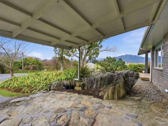 25 Abel Tasman Drive