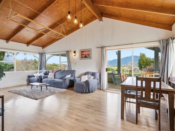 K Real Estate Agency - Motueka | Nelson | Tasman & Golden Bay - 25 Abel Tasman Drive - Takaka