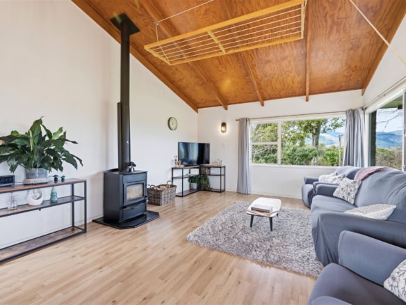K Real Estate Agency - Motueka | Nelson | Tasman & Golden Bay - 25 Abel Tasman Drive - Takaka