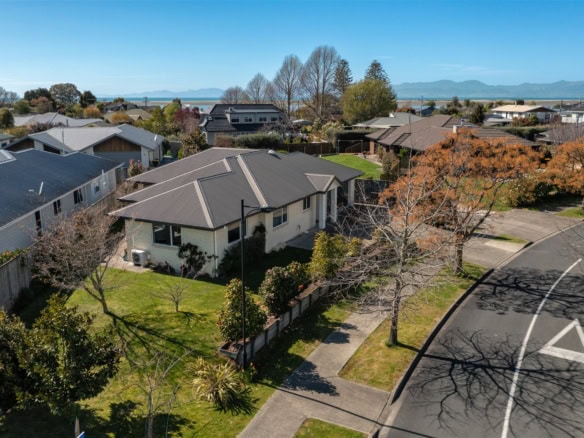 K Real Estate Agency - Motueka | Nelson | Tasman & Golden Bay - 1 Puketutu Grove - Motueka