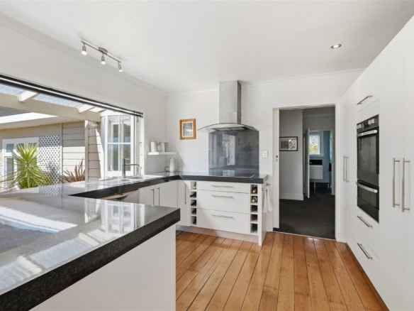 K Real Estate Agency - Motueka | Nelson | Tasman & Golden Bay - 42 Best Road - Upper Moutere