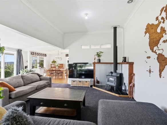 K Real Estate Agency - Motueka | Nelson | Tasman & Golden Bay - 42 Best Road - Upper Moutere