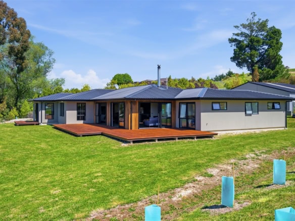 K Real Estate Agency - Motueka | Nelson | Tasman & Golden Bay - 14 Suncrest Drive - Tasman