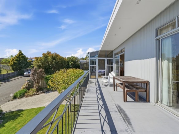 K Real Estate Agency - Motueka | Nelson | Tasman & Golden Bay - 9 Middlebank Drive - Richmond