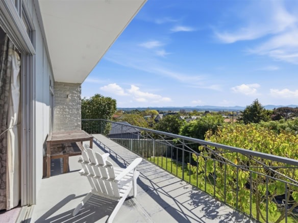 K Real Estate Agency - Motueka | Nelson | Tasman & Golden Bay - 9 Middlebank Drive - Richmond