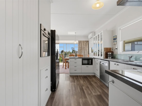 K Real Estate Agency - Motueka | Nelson | Tasman & Golden Bay - 9 Middlebank Drive - Richmond